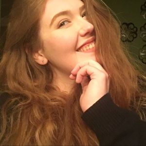 Meet your Posher, Lara